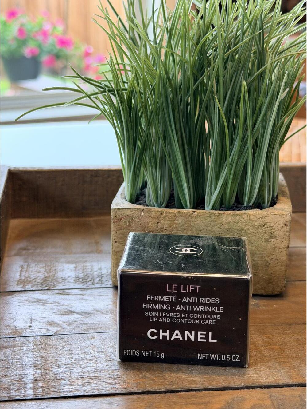 CHANEL Le Lift Firming Anti-Wrinkle Lip and Contour Care 15g/.5oz Discontinued